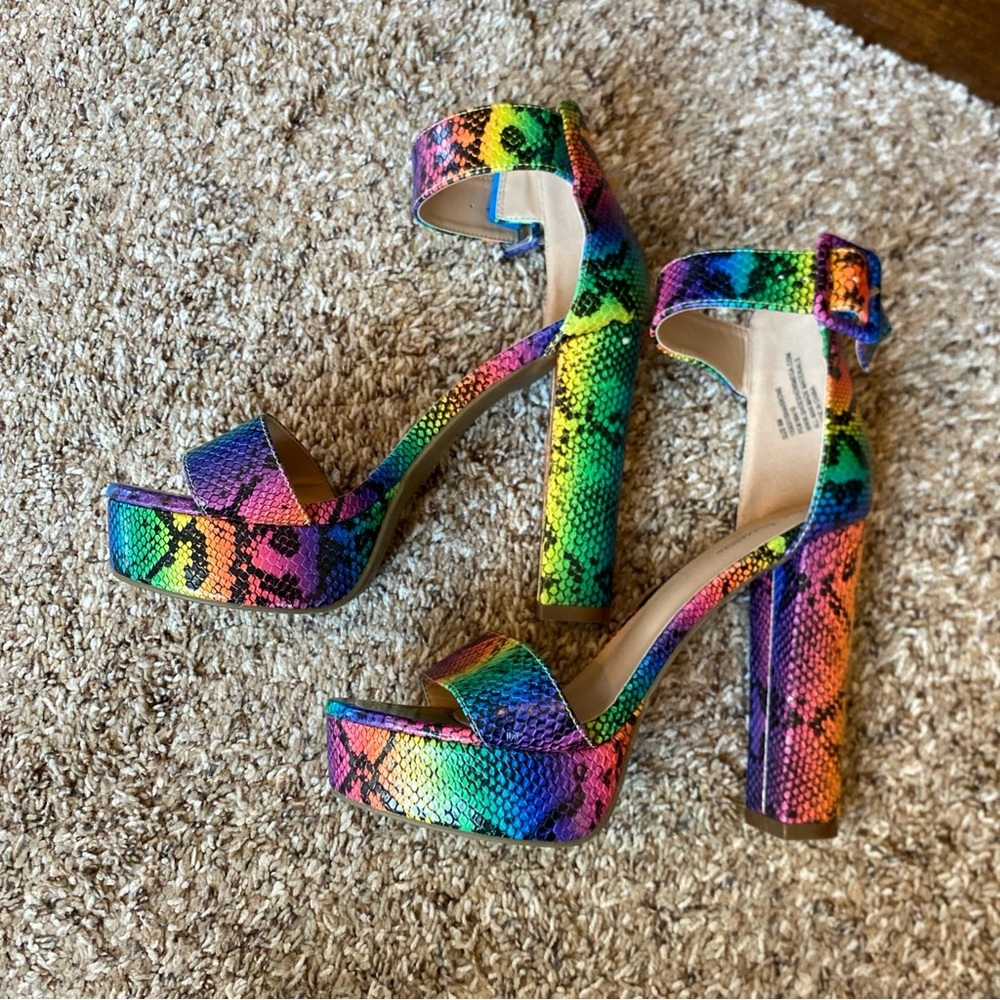 Hot Tomato Snakeprint Rainbow Platform Heels Womens Size 8 5 Inch Heel - Picture 5 of 6